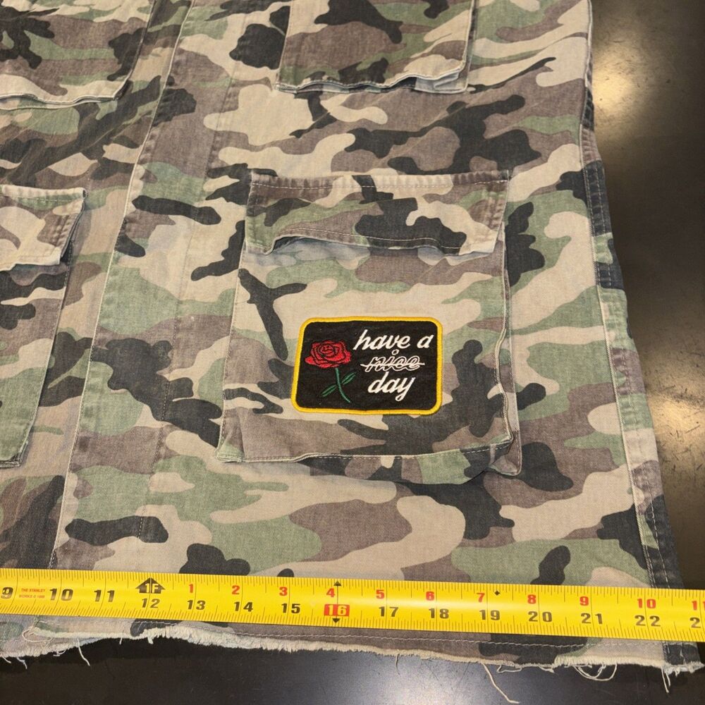 The Rail Camo Military Patch Jacket Size: XL Various Patches 46” Pit To Pit READ - Picture 14 of 14